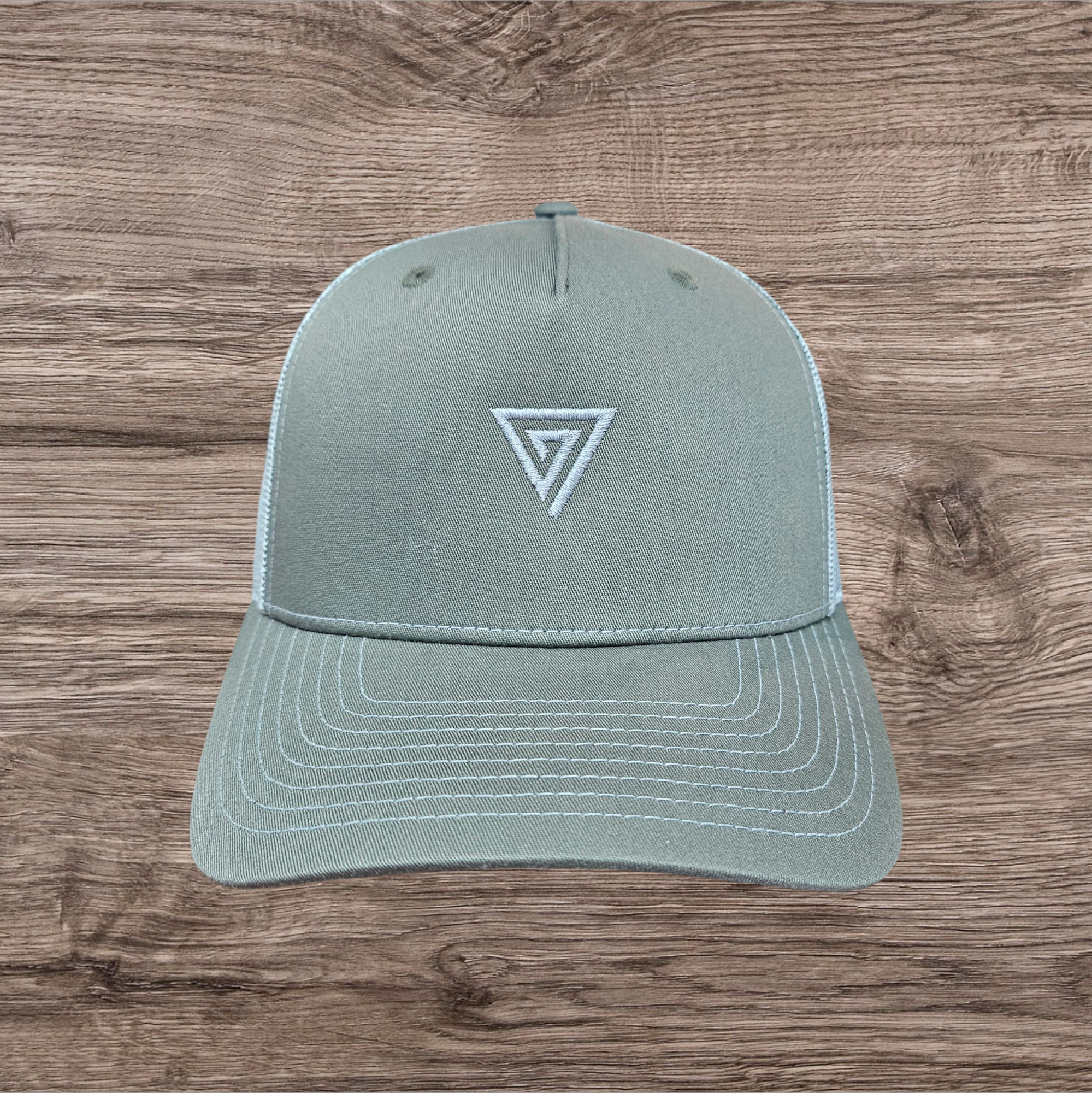 7 DAY CAP, LOGO, GREY MESH